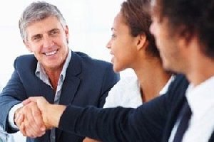 打破熟人關(guān)系的桎梏，促成陌生人成交